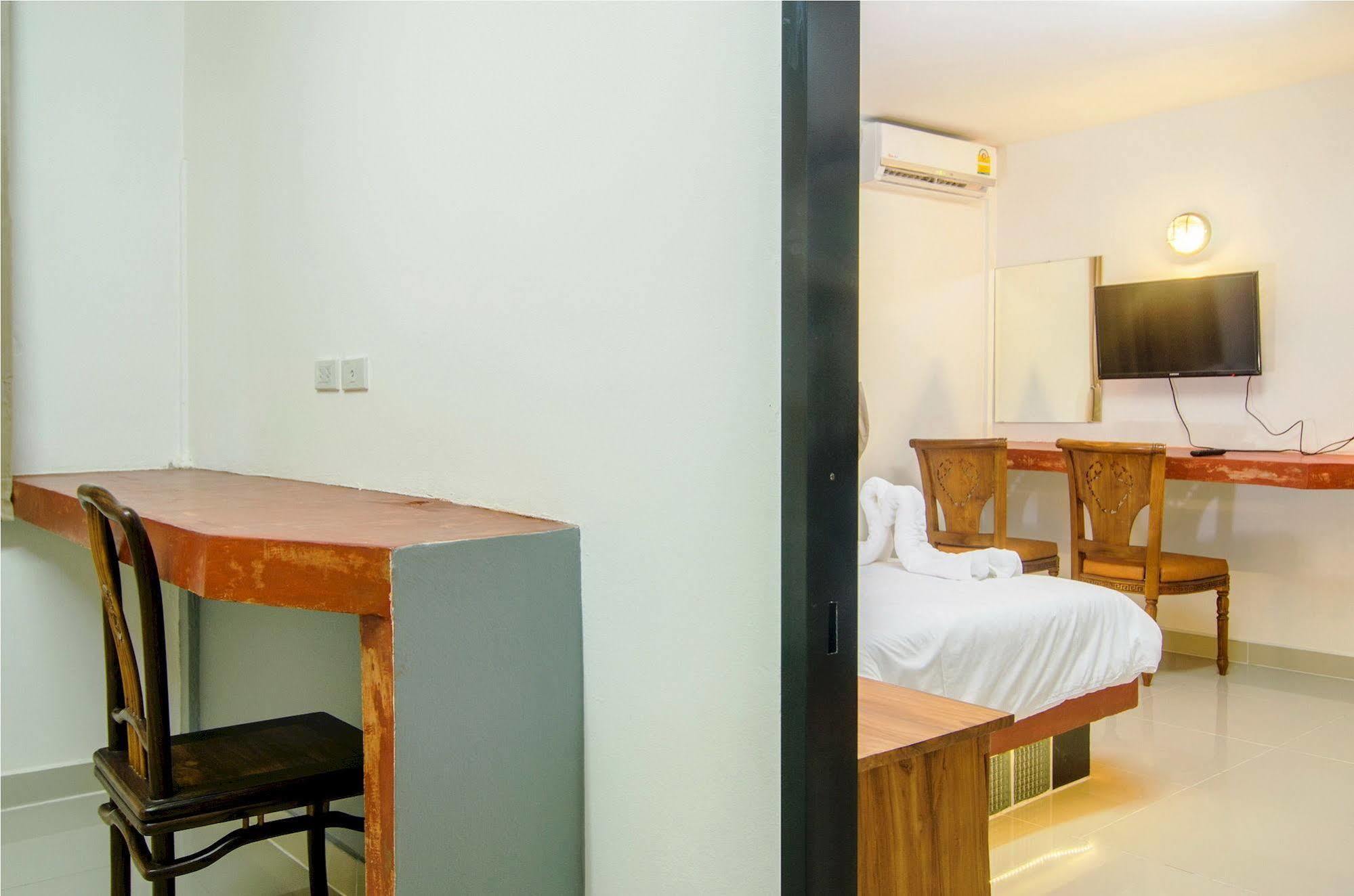 Khunsri Resort Art Boutique Hotel Pattaya Extérieur photo