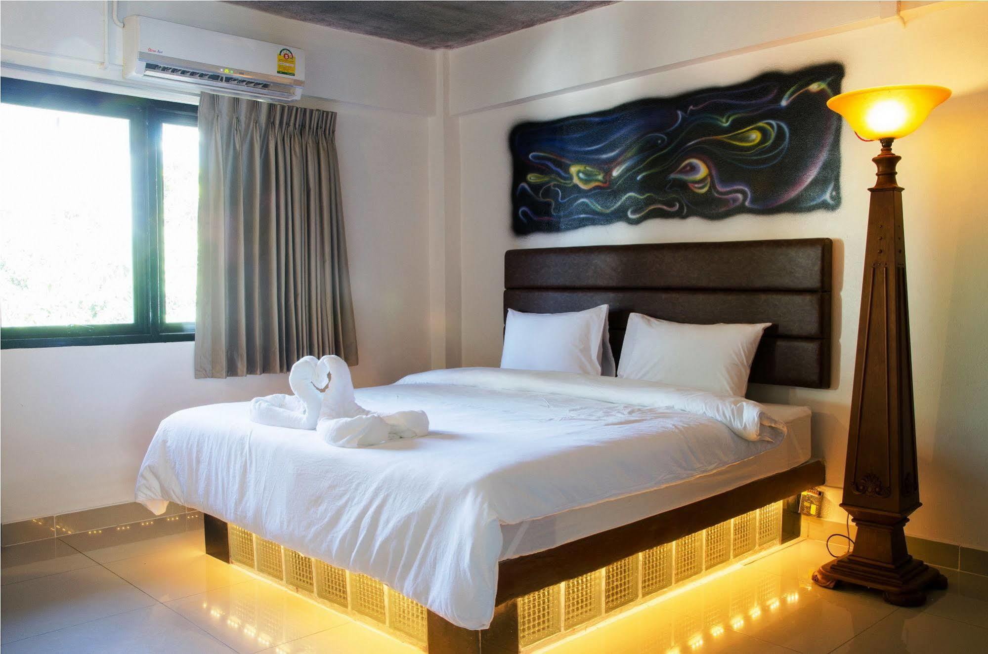 Khunsri Resort Art Boutique Hotel Pattaya Extérieur photo